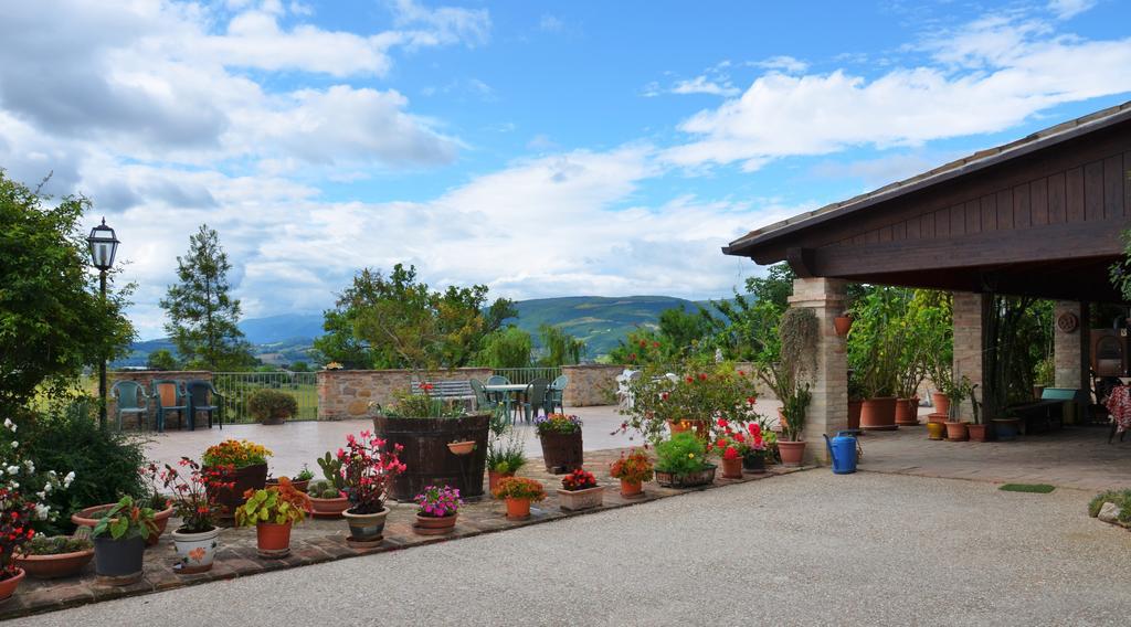 Casale Il Cerqueto Bed & Breakfast San Severino Marche Ngoại thất bức ảnh
